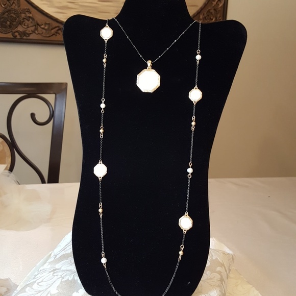SALE! Lia Mother Pearl Neck. 2 for 1 PRICE! - Picture 2 of 5
